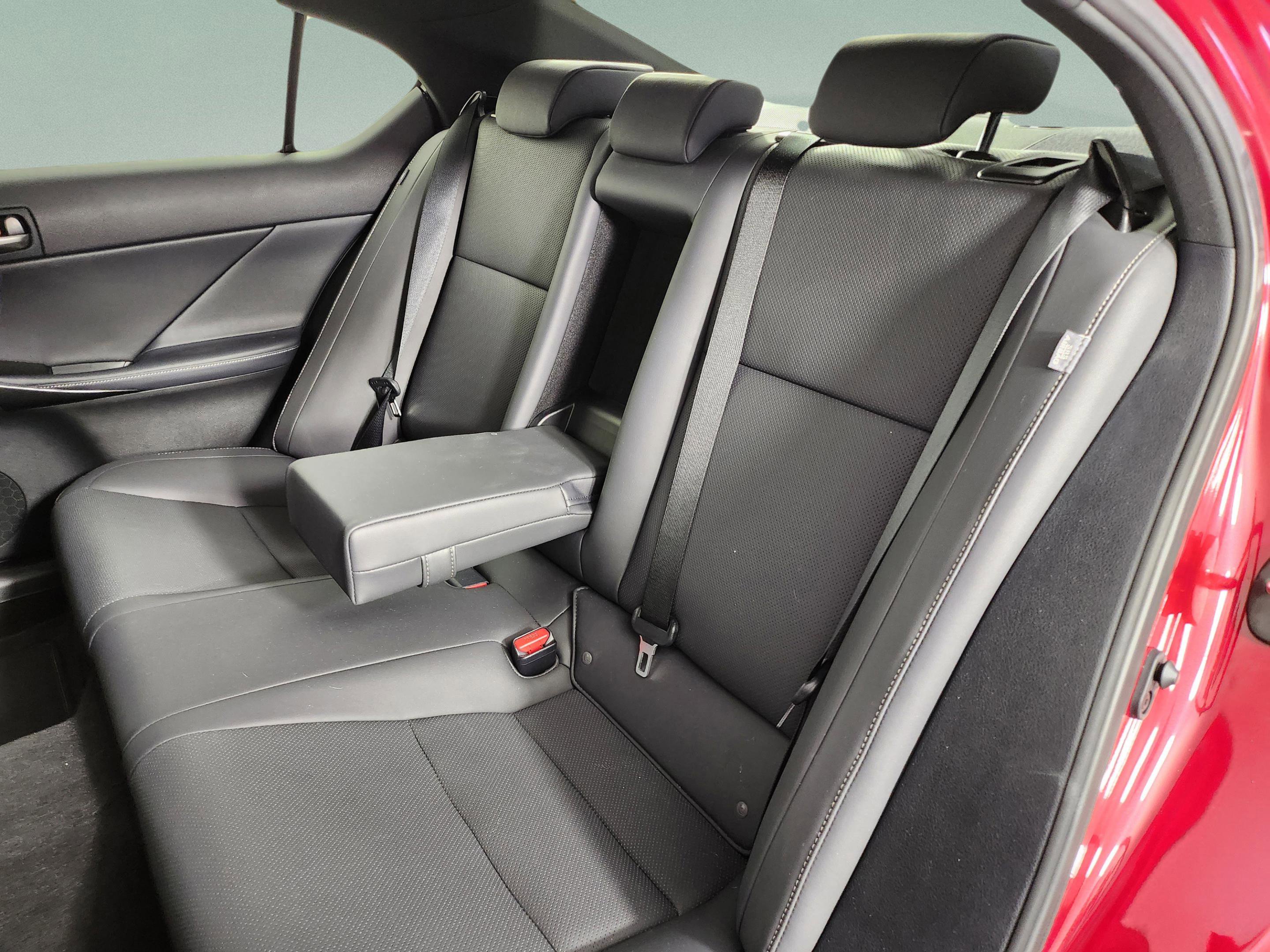 Certified 2023 Lexus IS 300 w/ Comfort Package image 28