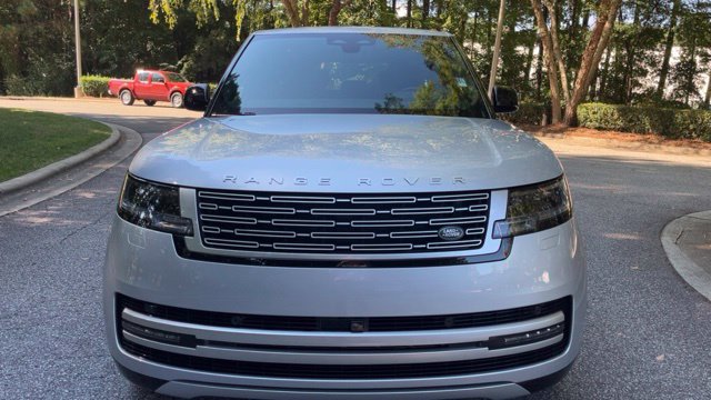 Certified 2025 Land Rover Range Rover Autobiography AWD/4WD image 3