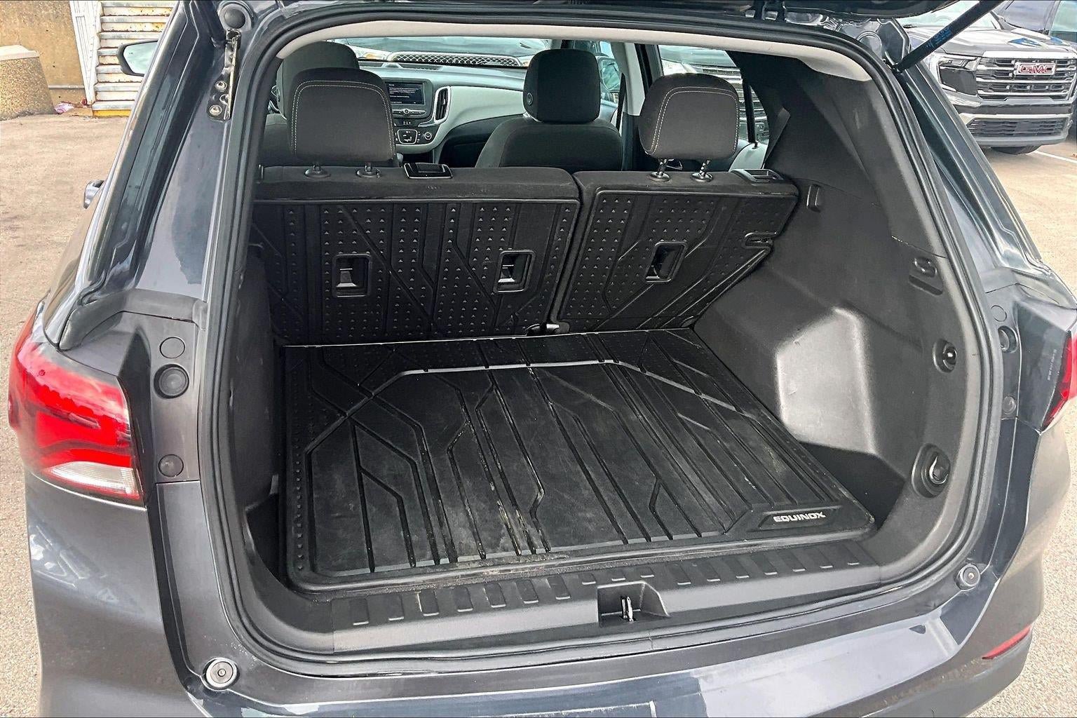 Used 2022 Chevrolet Equinox LS w/ Driver Confidence II Package FWD image 4