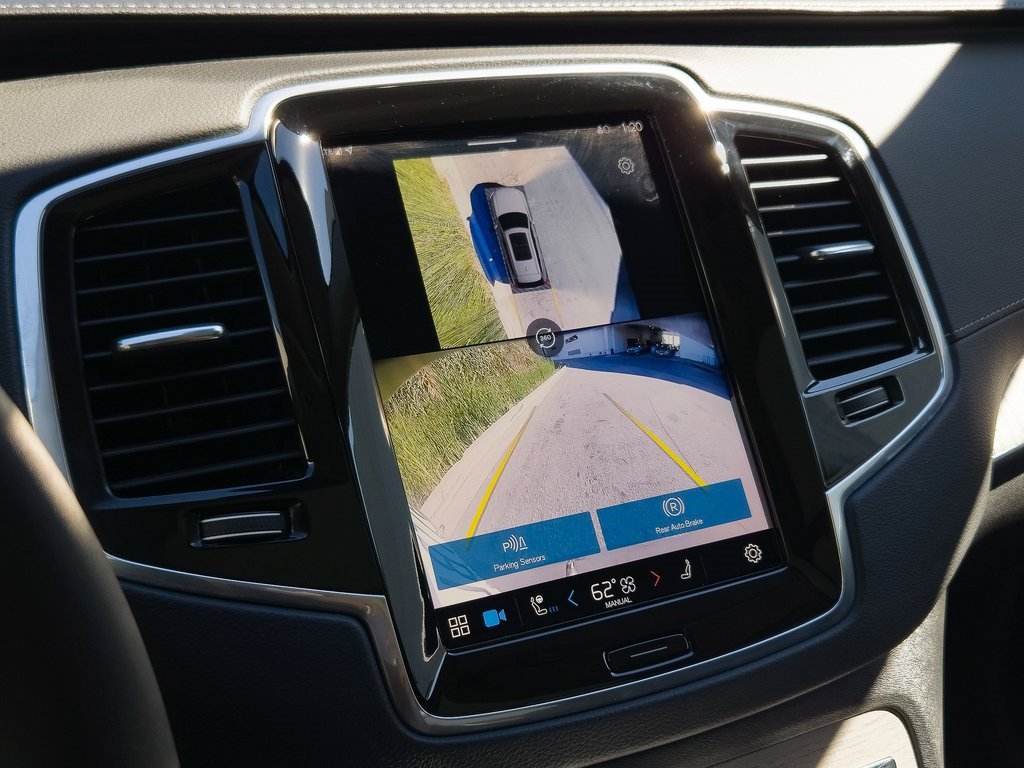 Used 2025 Volvo XC90 T8 Ultra w/ Protection Package Premier image 17