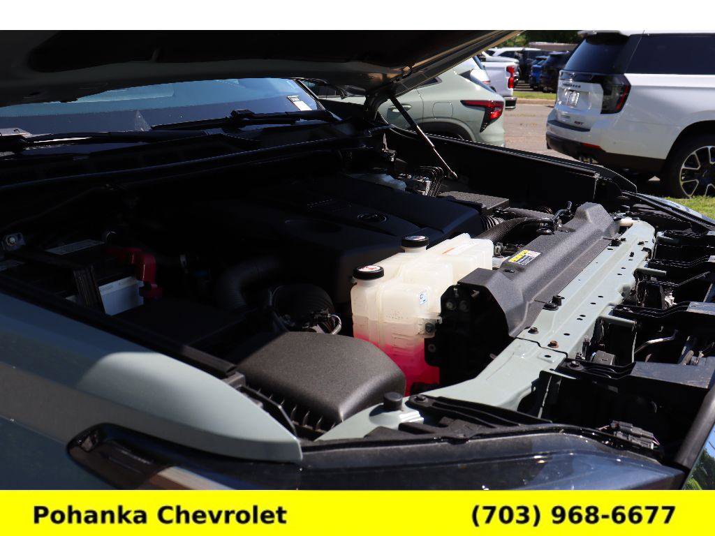 Used 2022 Toyota Tundra SR5 w/ TRD Off-Road Package AWD/4WD image 32