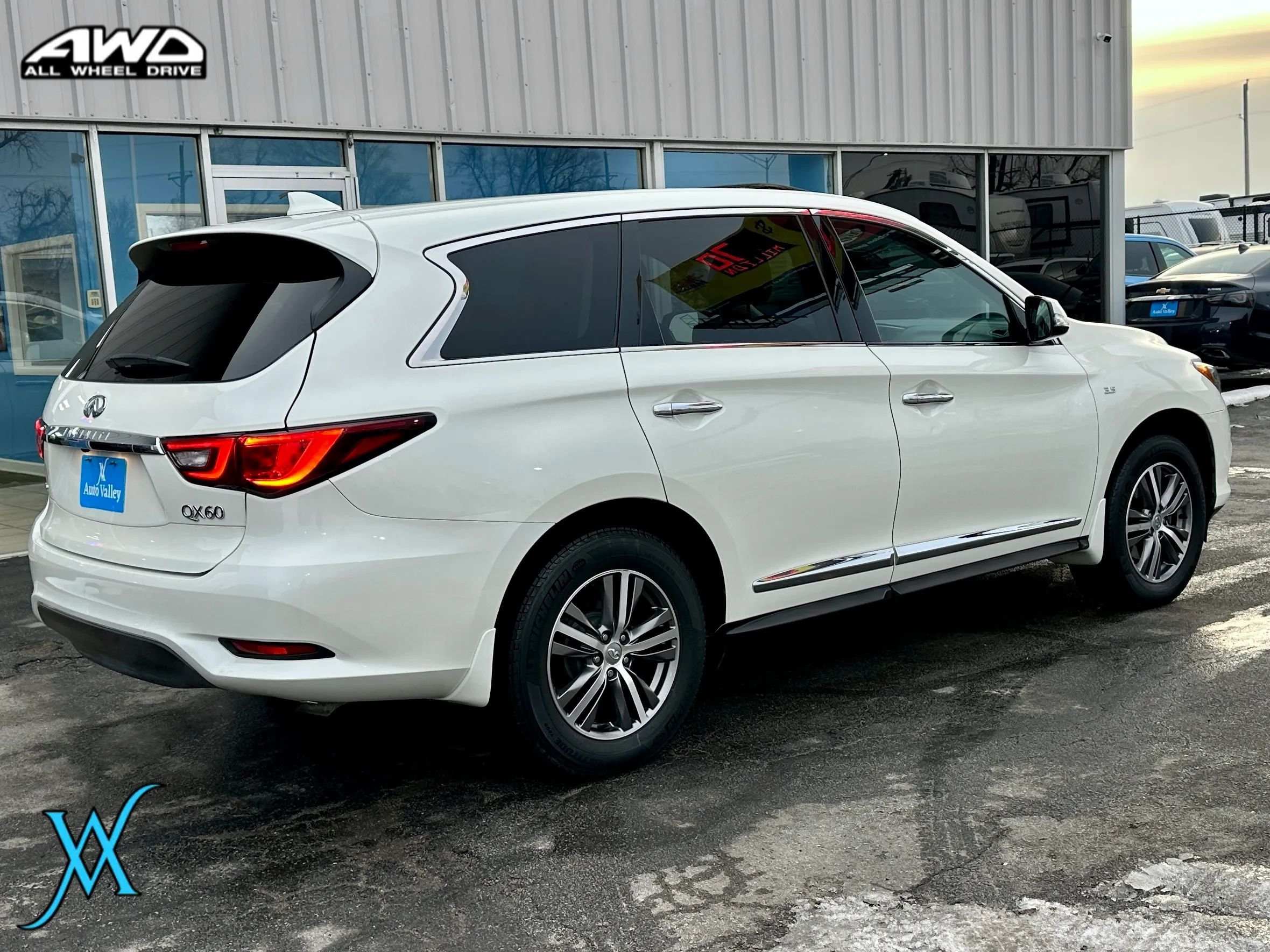Used 2019 INFINITI QX60 Pure AWD/4WD image 7