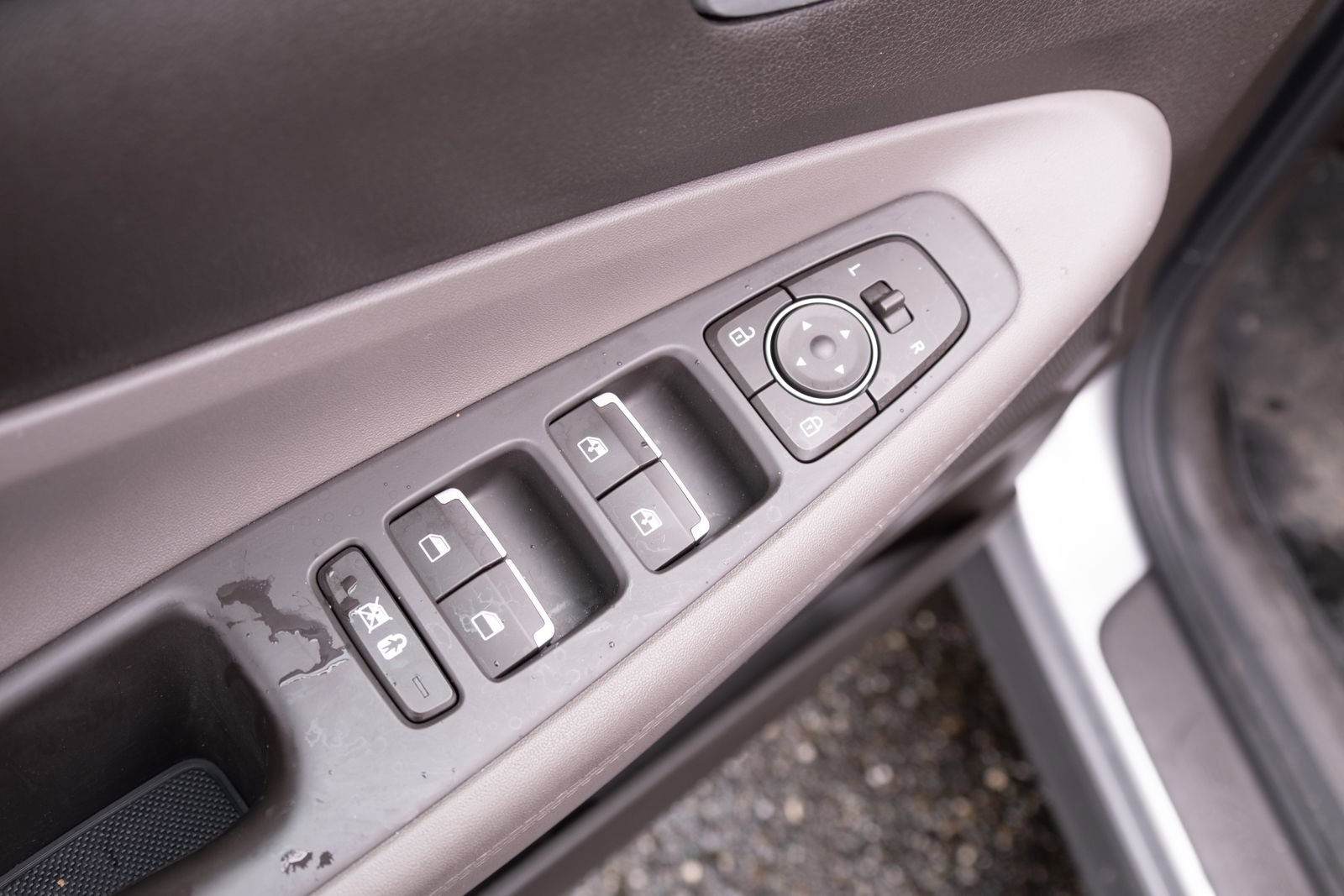 Used 2020 Hyundai Santa Fe SEL image 15