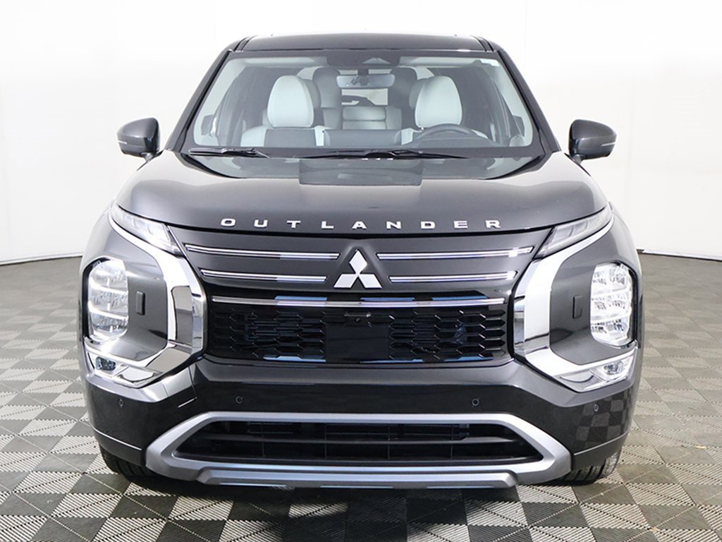 New 2025 Mitsubishi Outlander SE image 14