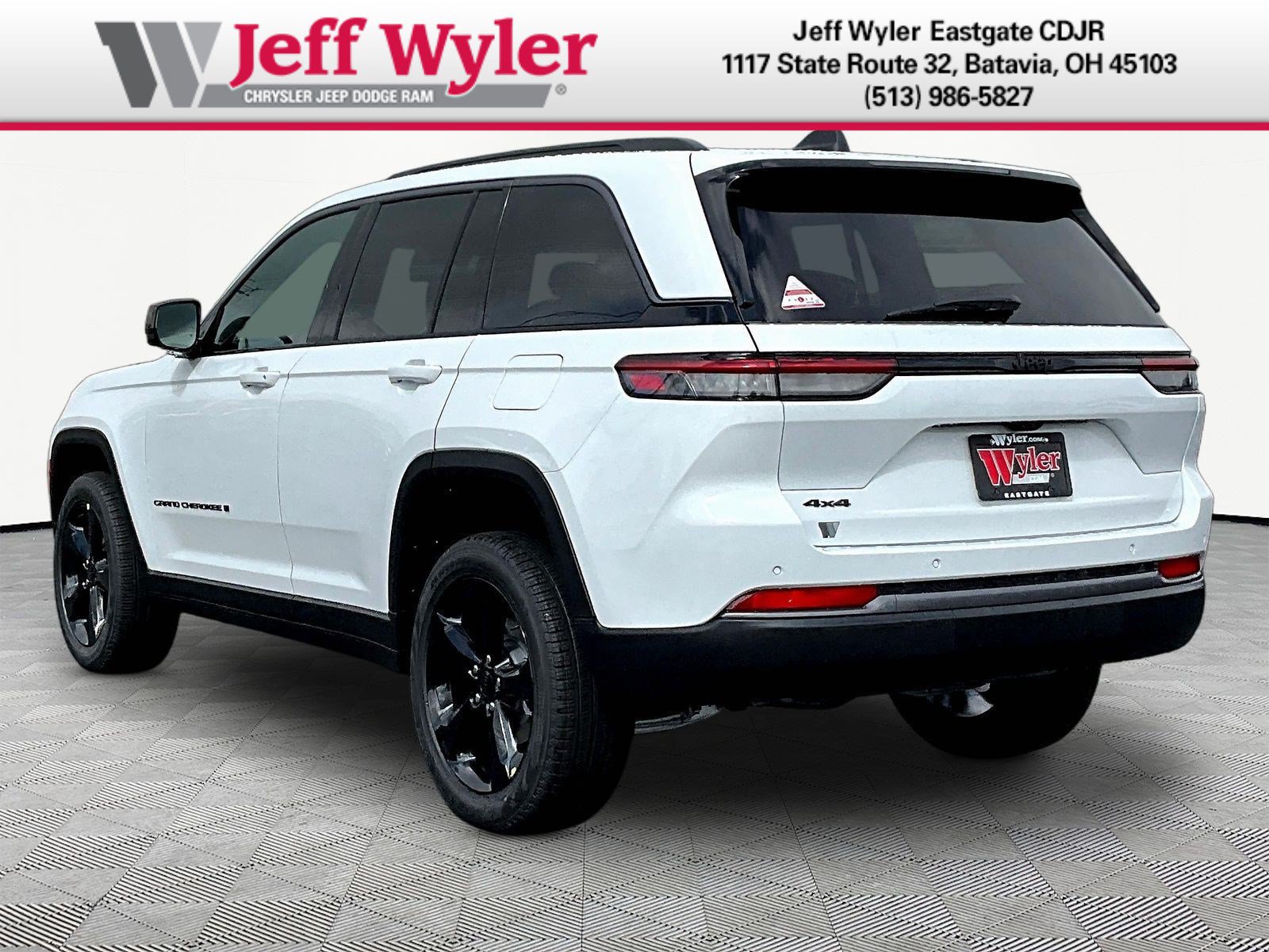New 2026 Jeep Grand Cherokee Limited w/ Limited Altitude Package AWD/4WD image 4