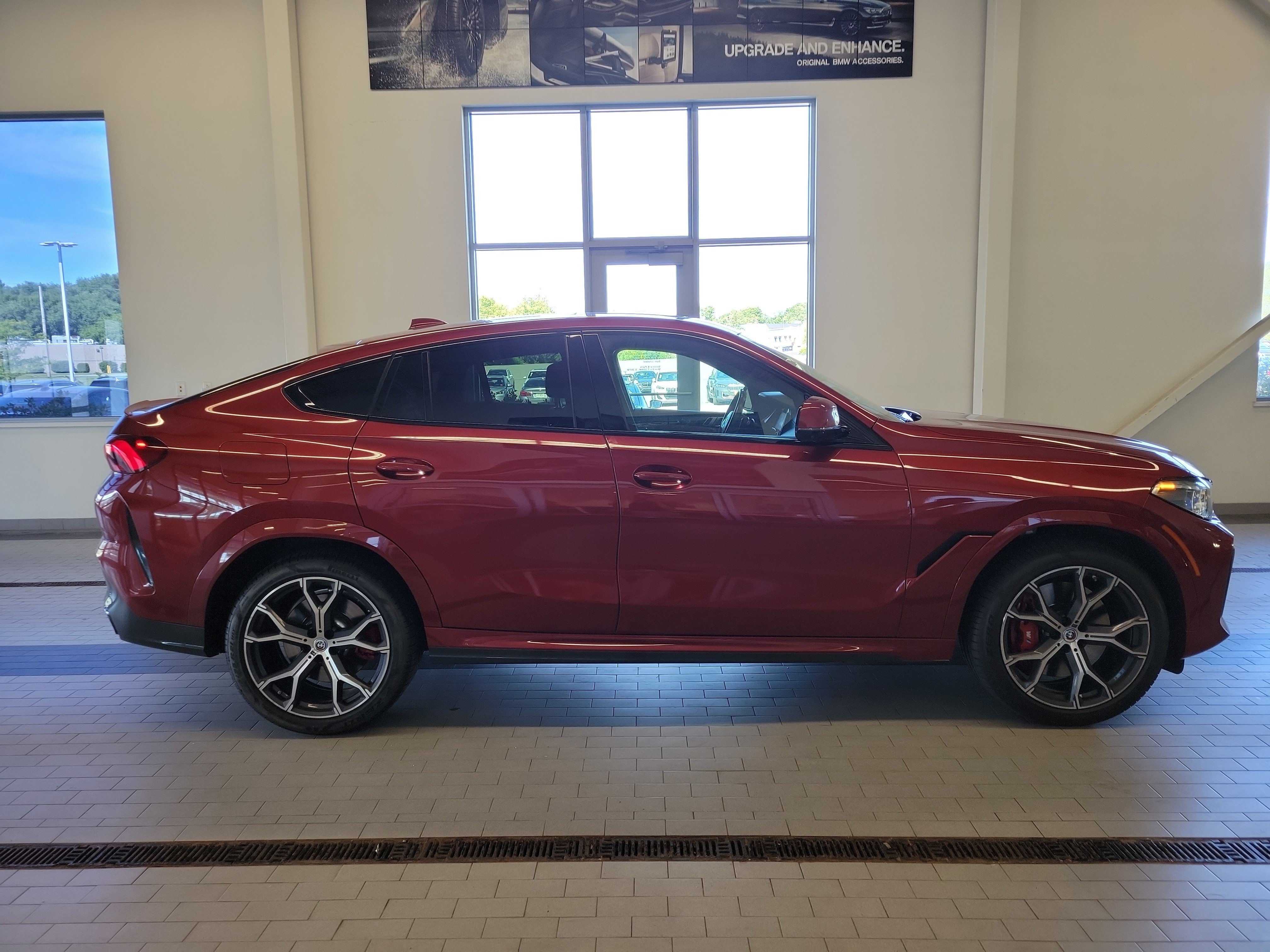 Used 2023 BMW X6 M50i w/ Executive Package AWD/4WD image 4