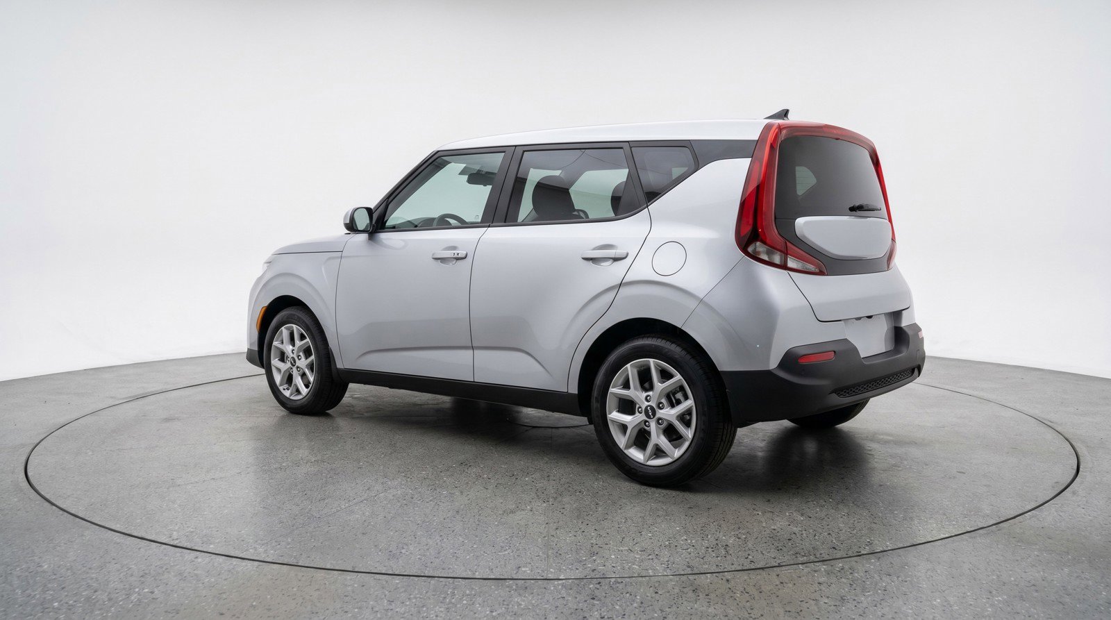 Used 2025 Kia Soul LX w/ LX Technology Package FWD image 6