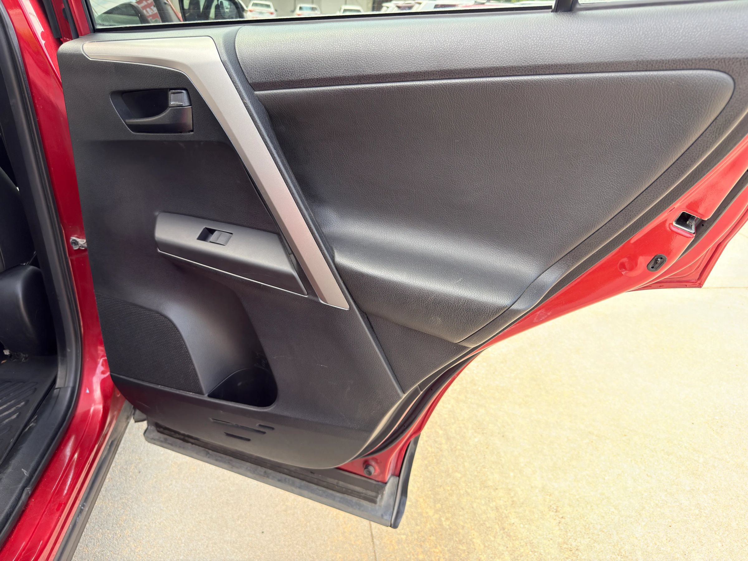 Used 2017 Toyota RAV4 LE FWD image 26