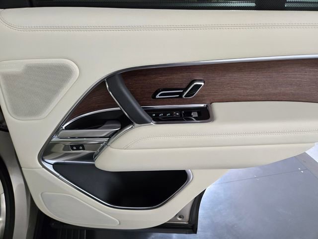 Used 2024 Land Rover Range Rover SE image 22