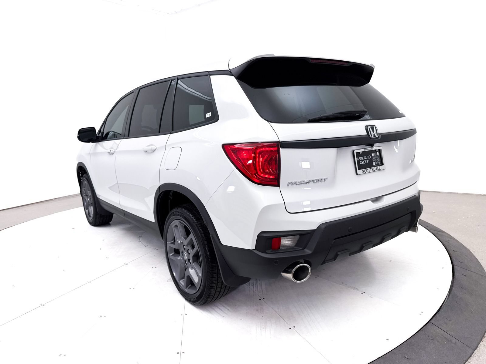 Used 2023 Honda Passport EX-L image 14