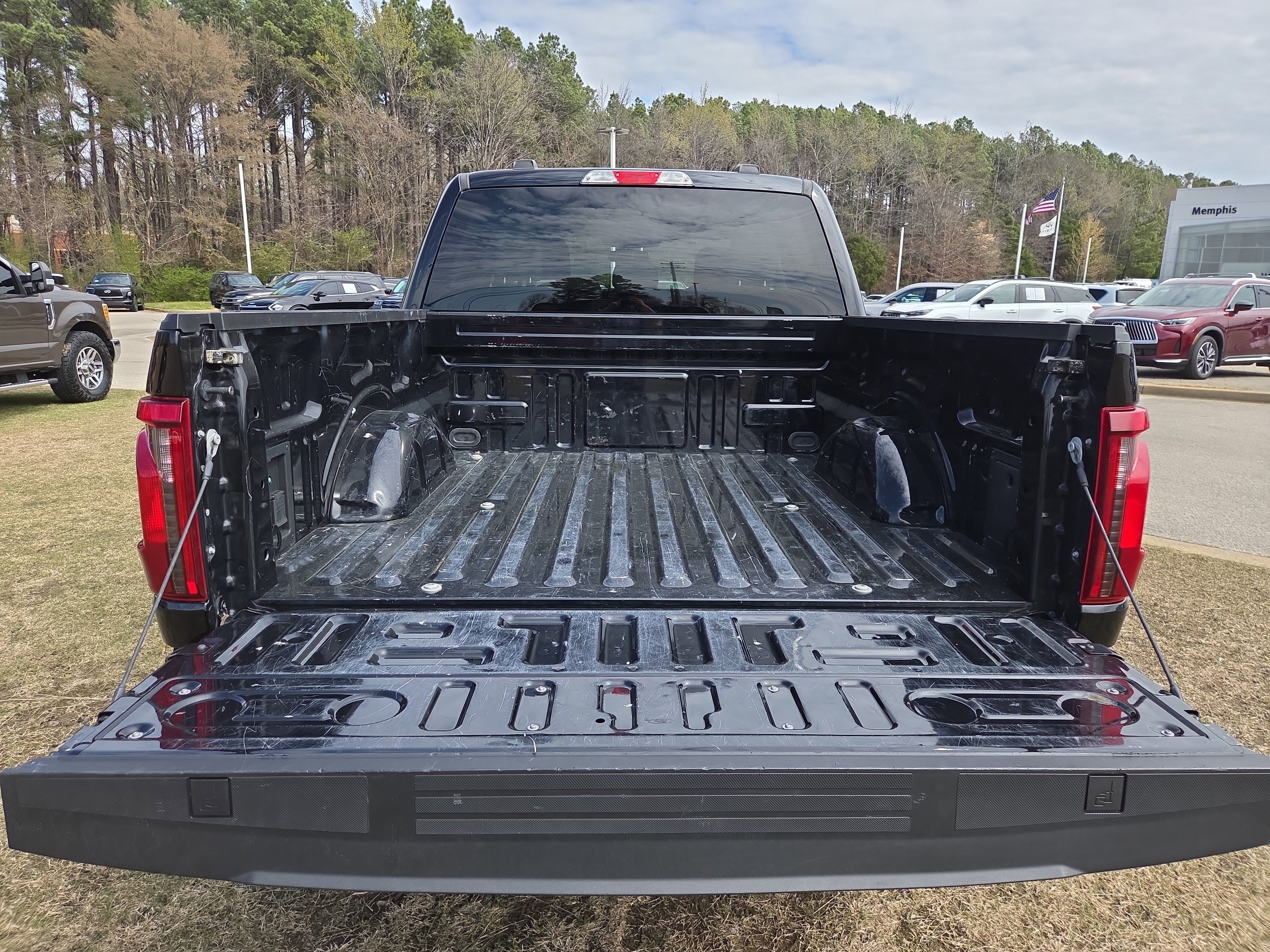 Used 2024 Ford F150 XLT w/ Mobile Office Package image 9