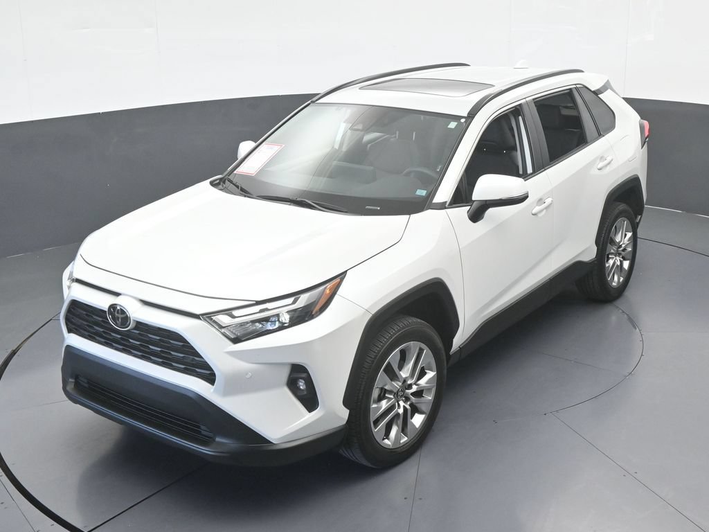 Used 2025 Toyota RAV4 XLE Premium FWD image 43