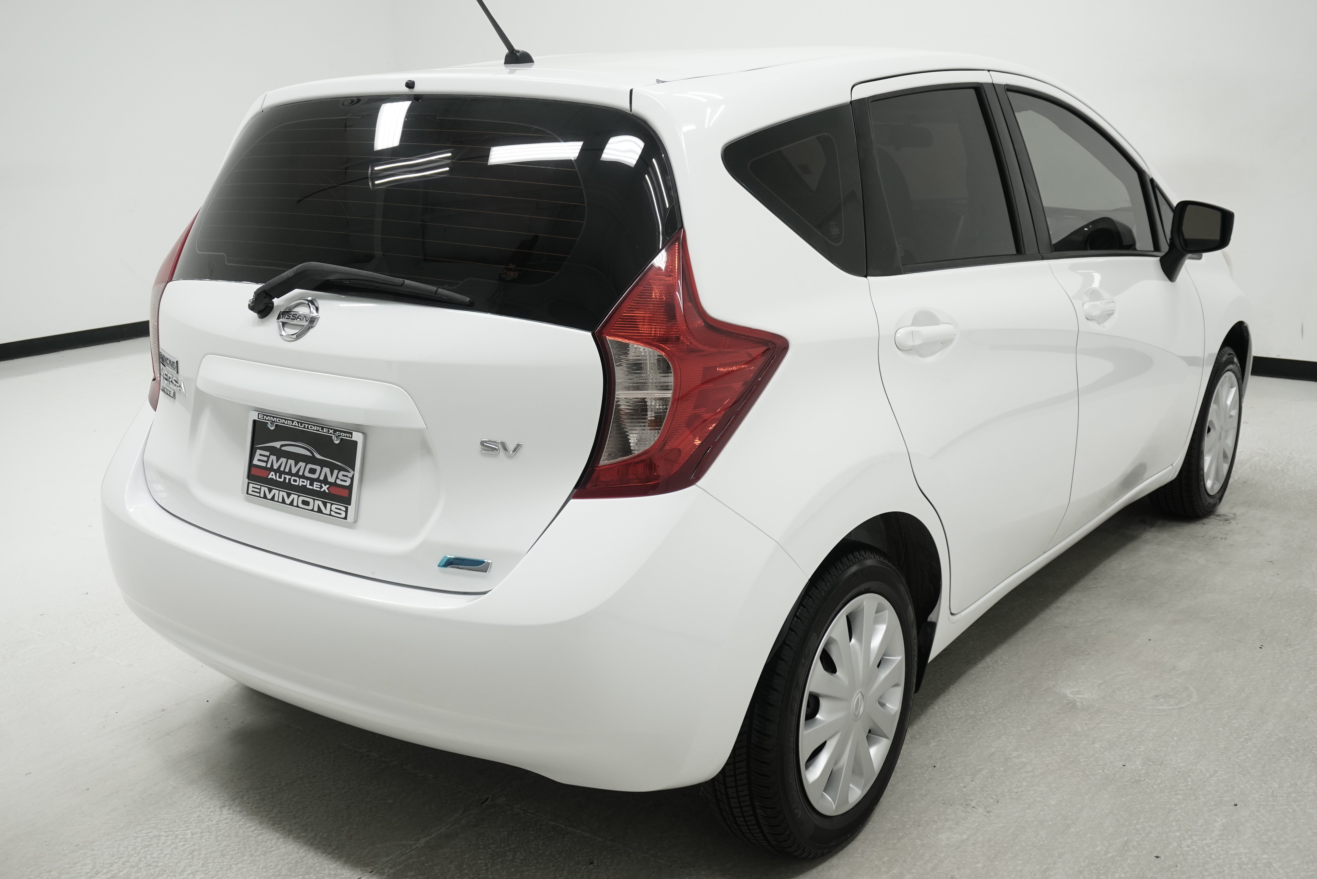 Used 2015 Nissan Versa Note SV FWD image 4