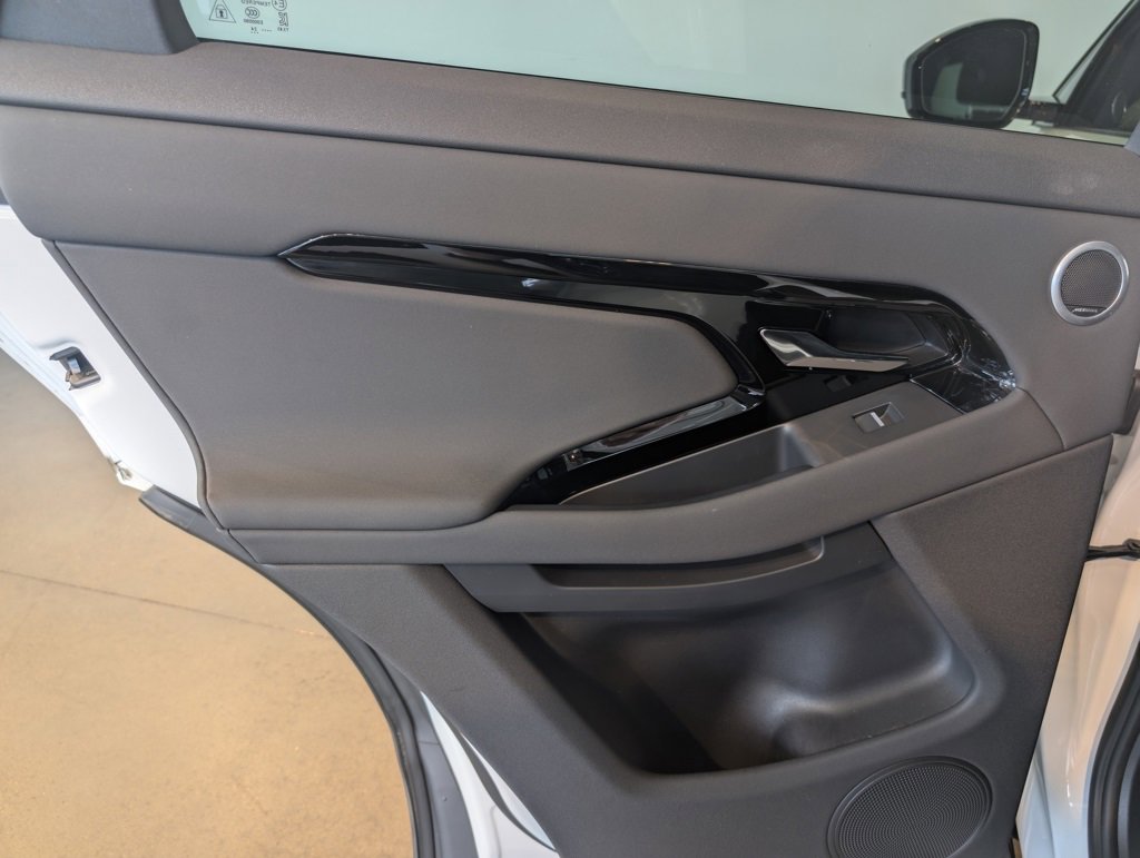 Used 2025 Land Rover Range Rover Evoque S image 22