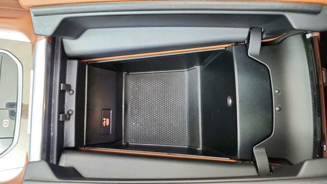 Used 2022 BMW X6 xDrive40i w/ Executive Package image 54