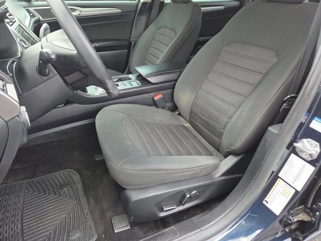 Used 2020 Ford Fusion SE image 31