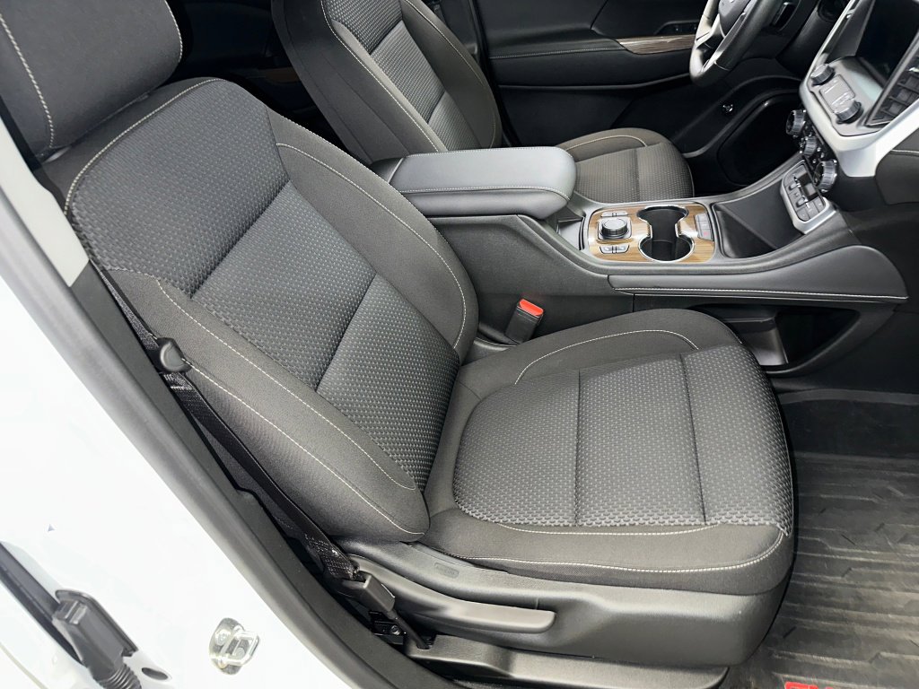 Used 2023 GMC Acadia SLE w/ Driver Convenience Package image 33