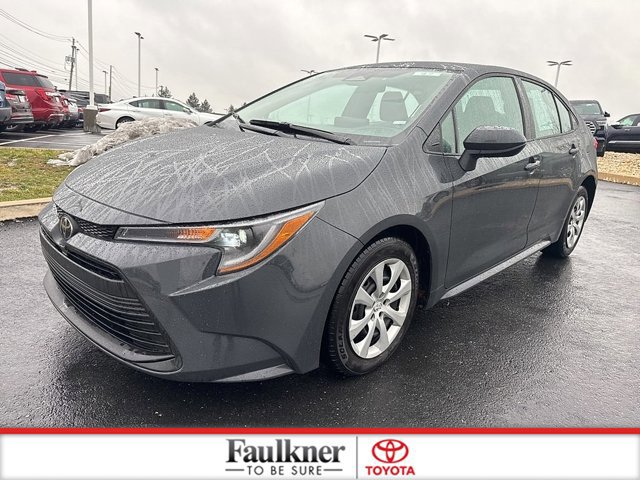 Used 2023 Toyota Corolla LE image 3