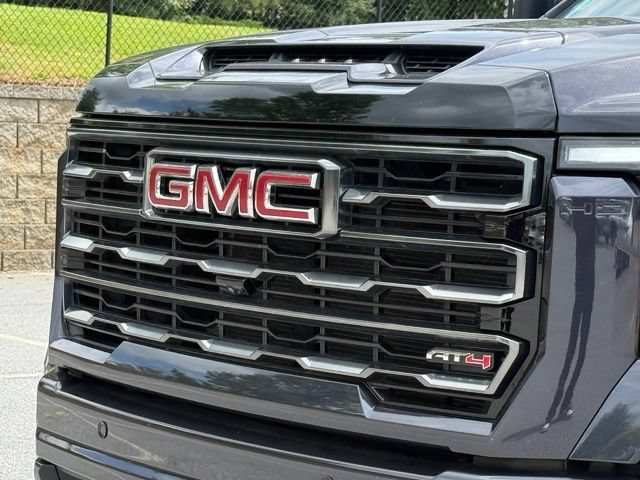 Used 2024 GMC Sierra 2500 AT4 w/ Technology Package AWD/4WD image 12