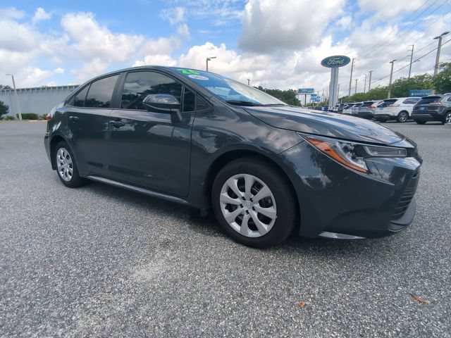 Used 2026 Toyota Corolla LE FWD image 2
