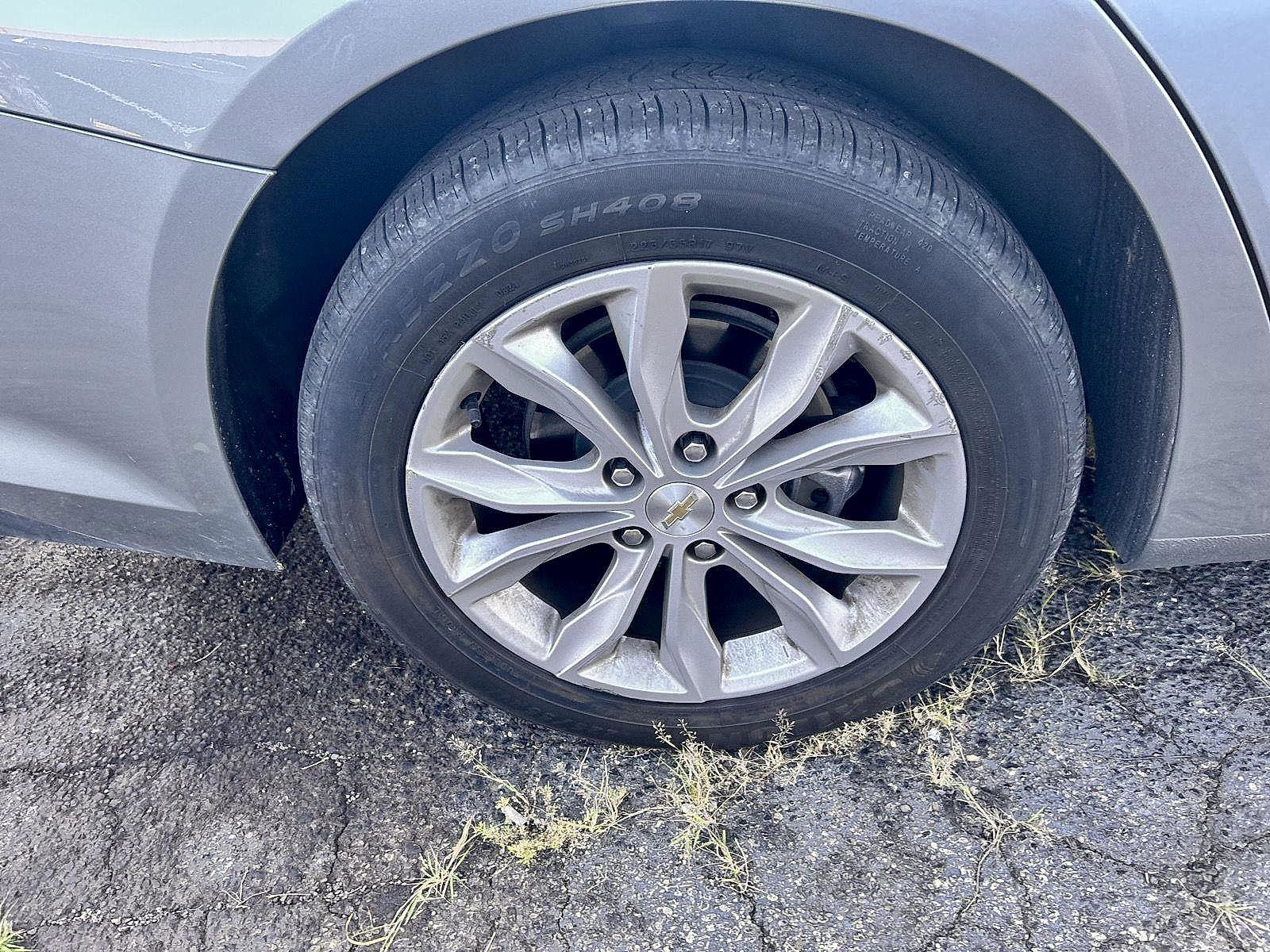 Used 2023 Chevrolet Malibu LT image 8