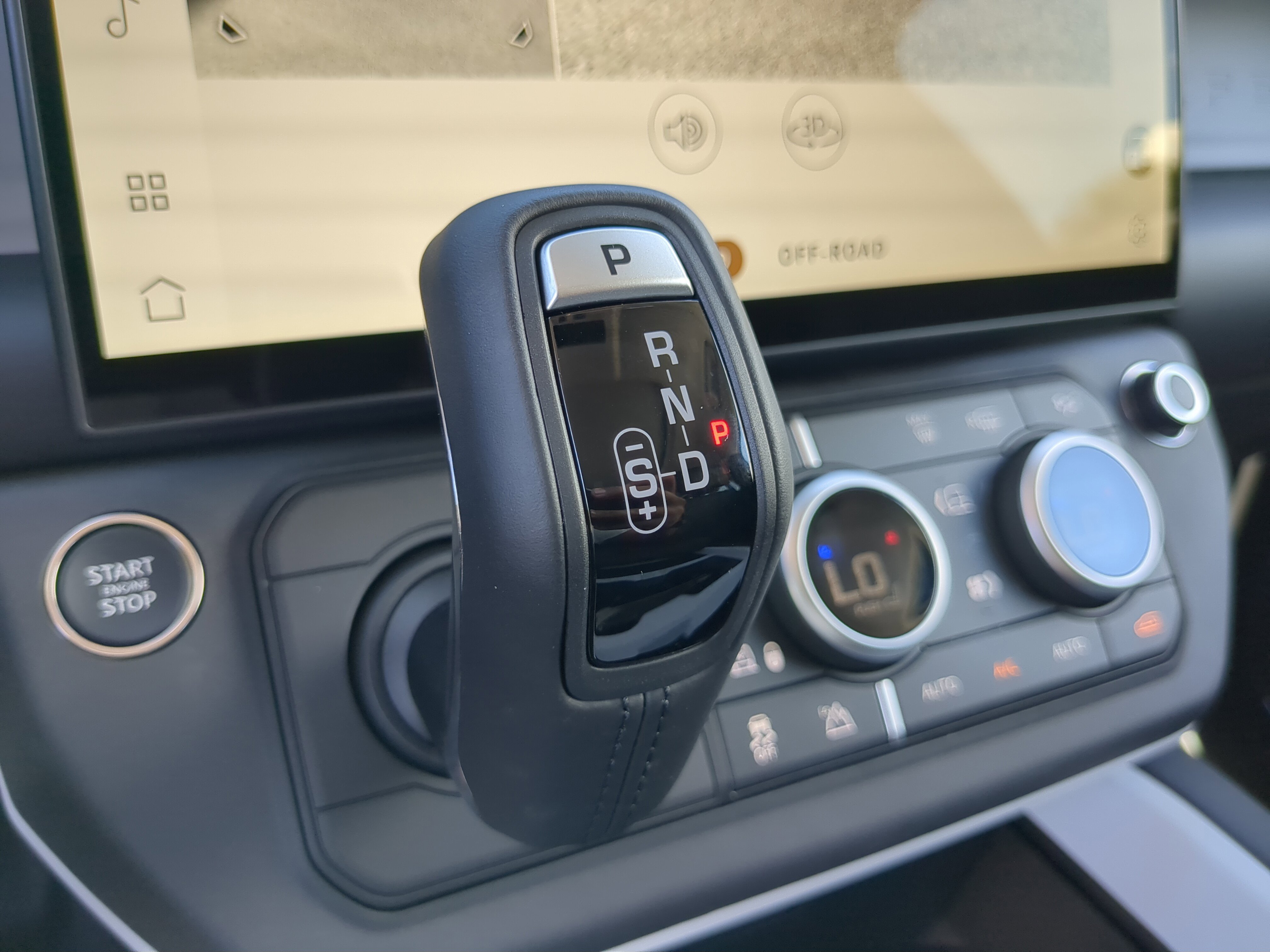 New 2026 Land Rover Defender 110 S image 25