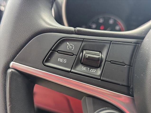 Used 2019 Alfa Romeo Giulia RWD image 10