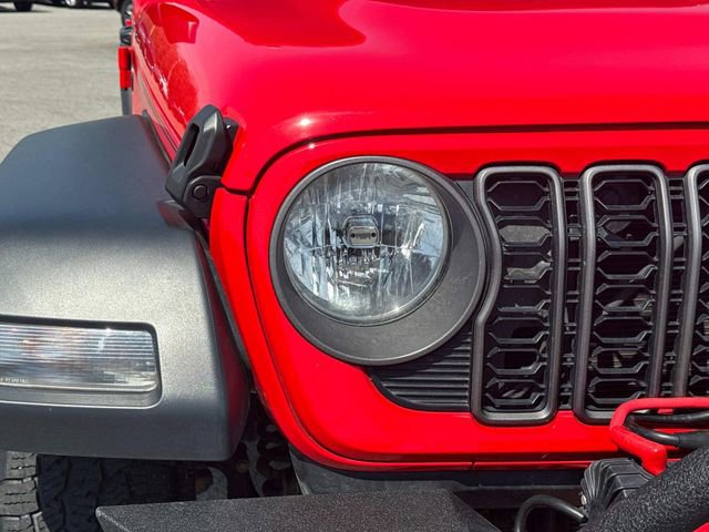 Used 2024 Jeep Wrangler Sport S image 10