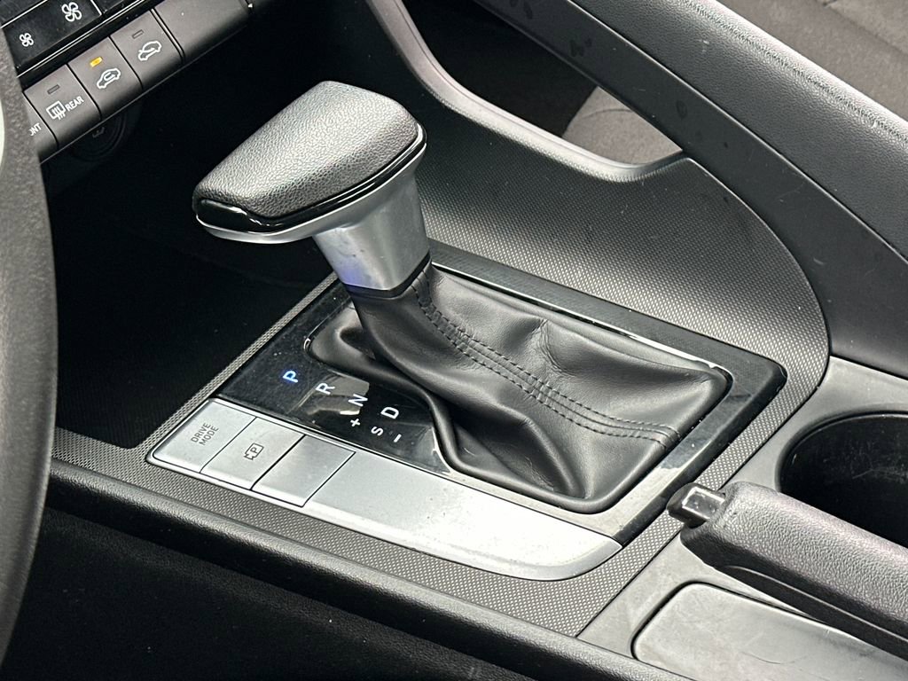 Used 2023 Hyundai Elantra SEL image 19