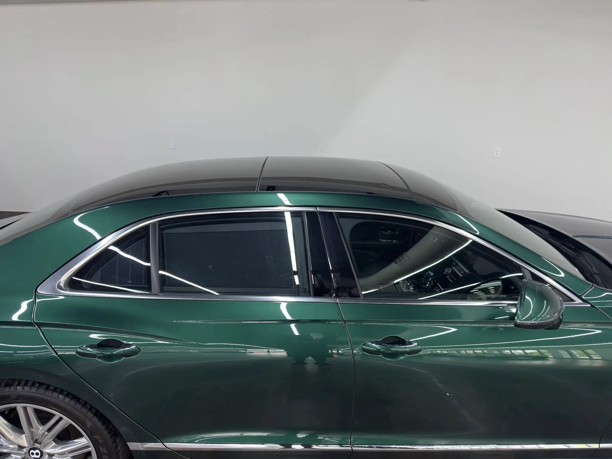 Used 2022 Bentley Flying Spur V8 AWD/4WD image 25