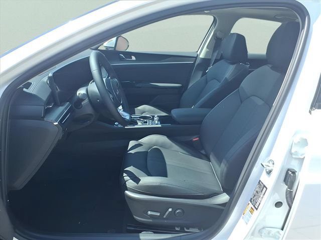 New 2026 Kia K5 EX FWD image 17