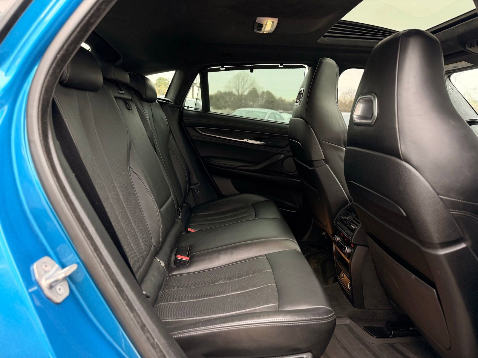 Used 2016 BMW X6 M image 25
