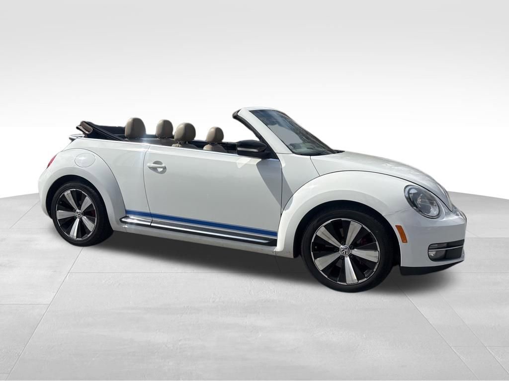 Used 2013 Volkswagen Beetle 2.0T image 6