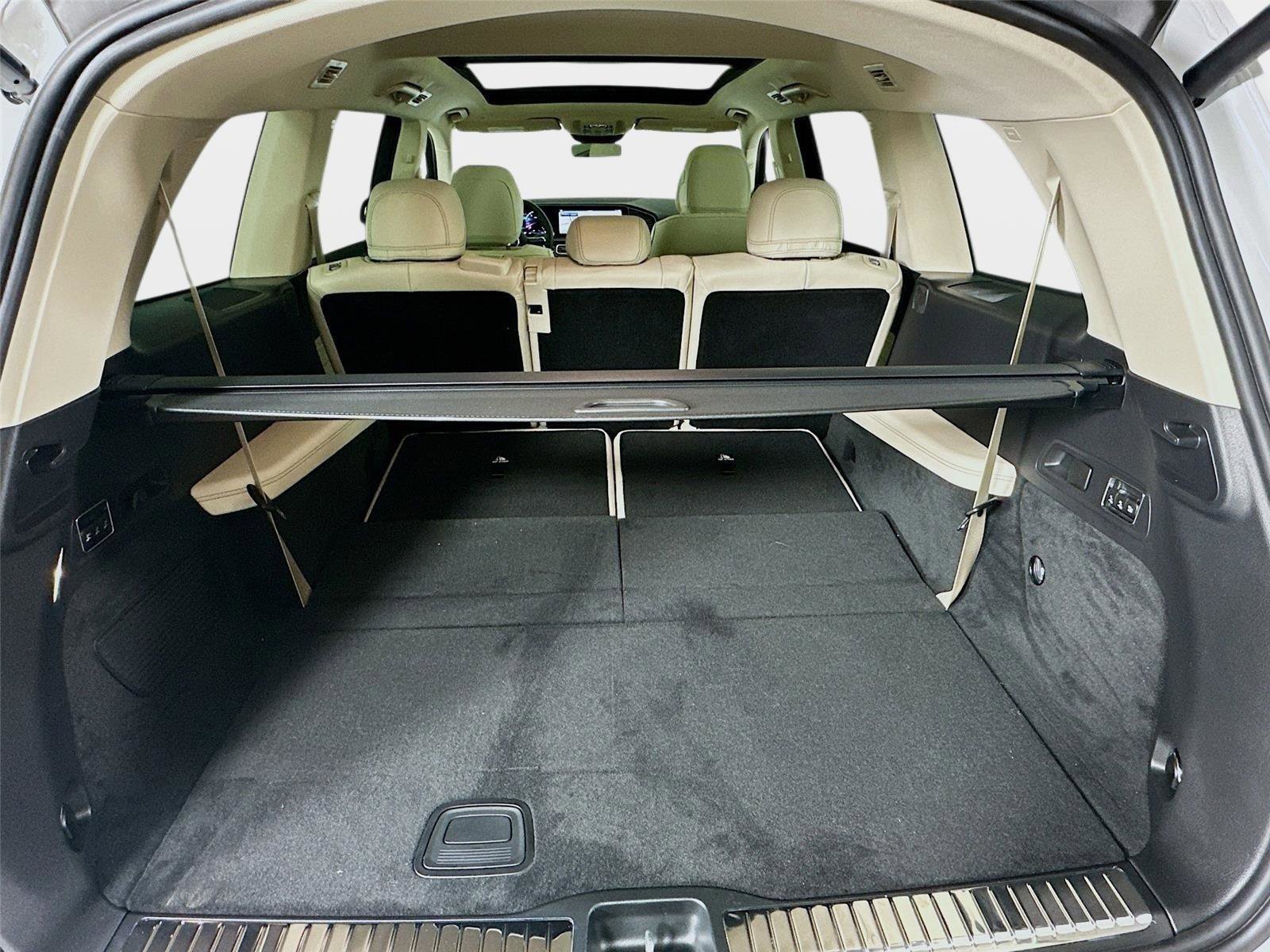 Certified 2026 Mercedes-Benz GLS 450 4MATIC image 34