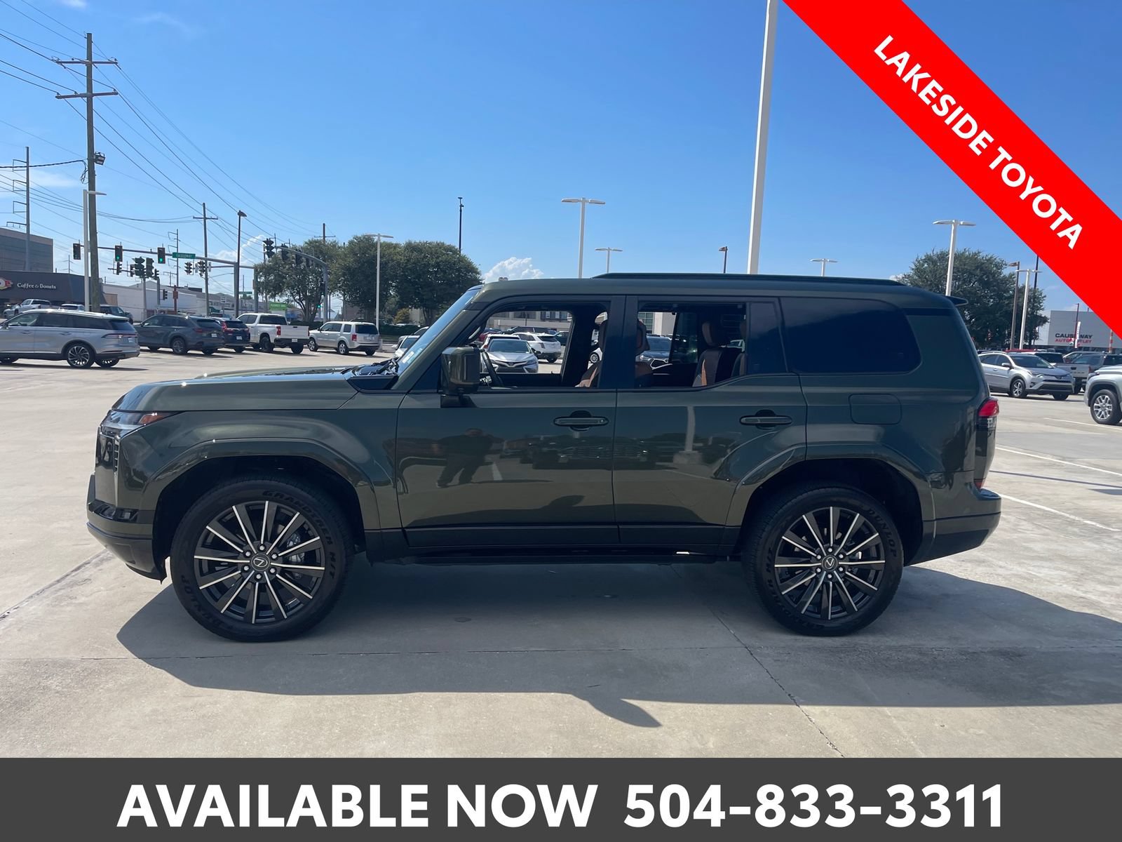 Used 2025 Lexus GX 550 w/ Cold Area Package AWD/4WD image 3