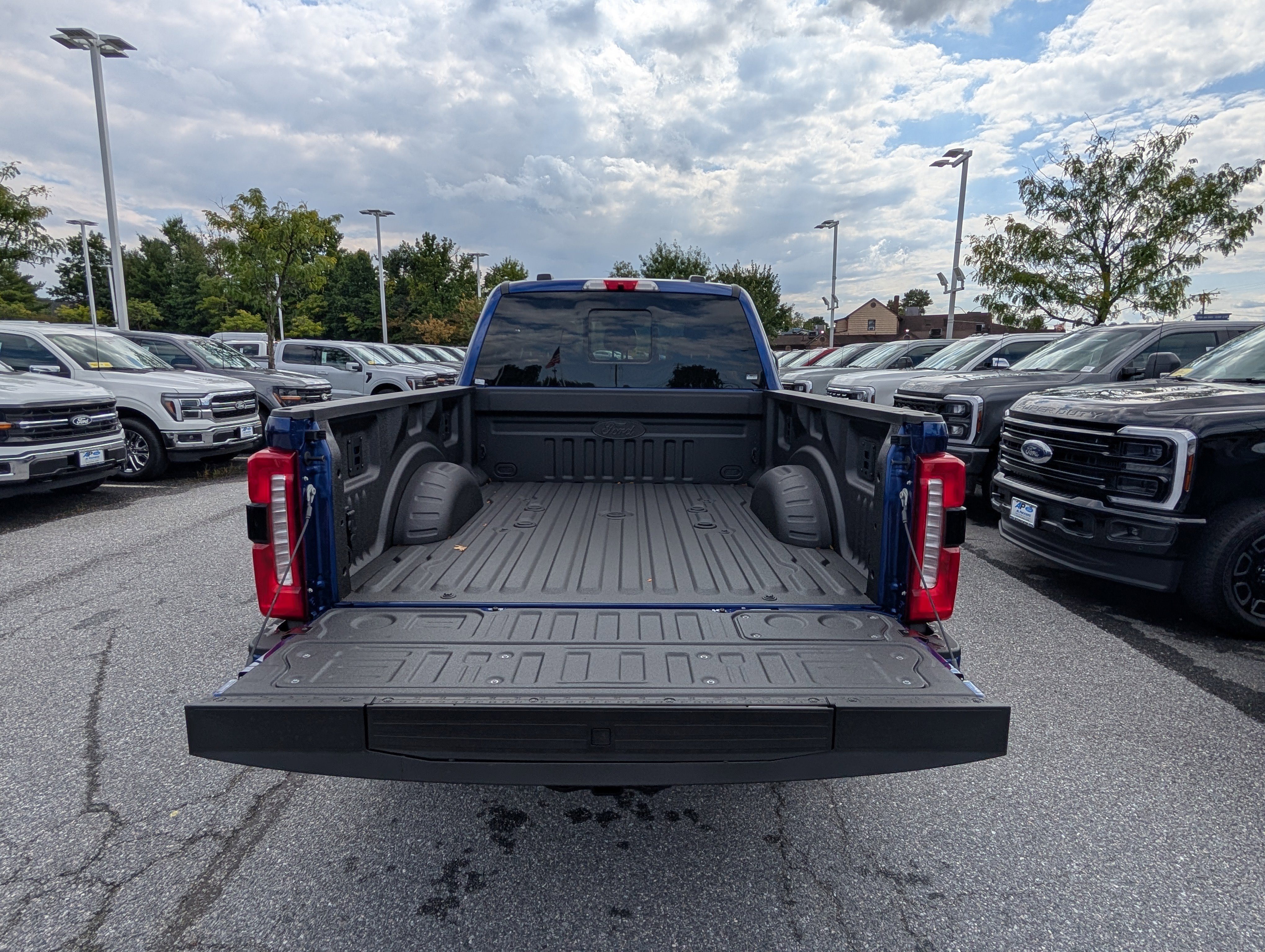 New 2026 Ford F350 Lariat w/ Black Appearance Package image 9