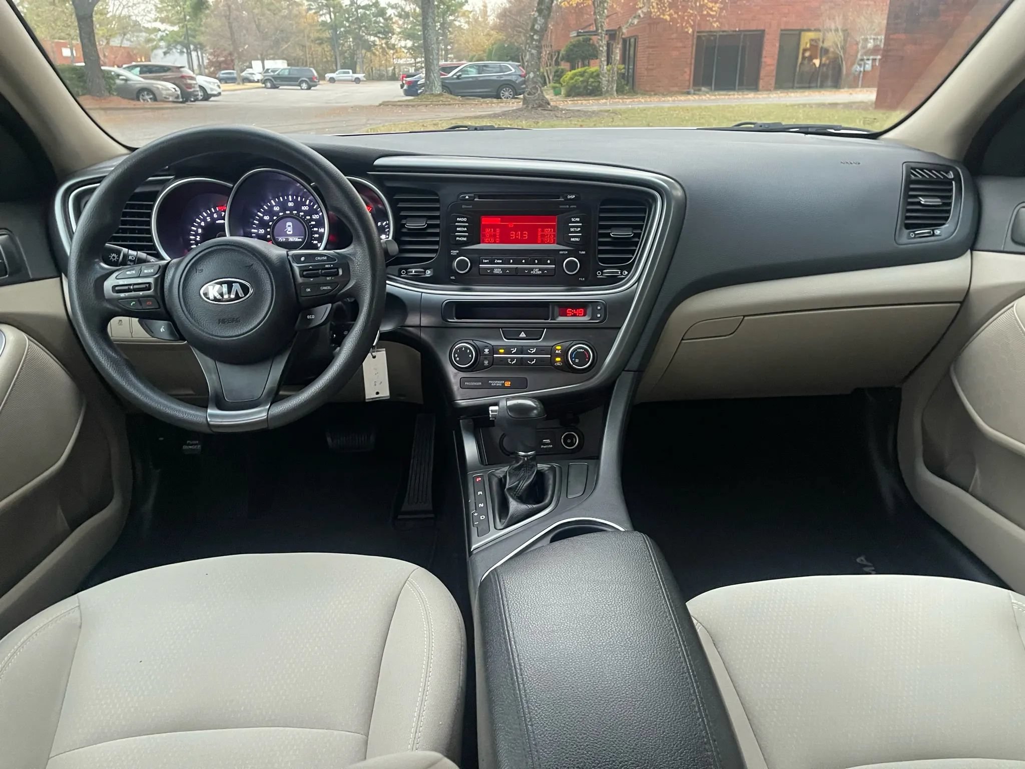 Used 2015 Kia Optima LX FWD image 16