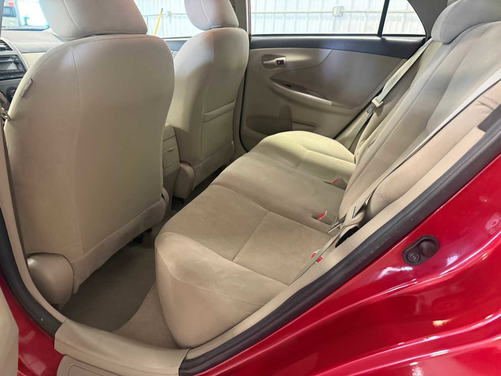 Used 2012 Toyota Corolla LE FWD image 22