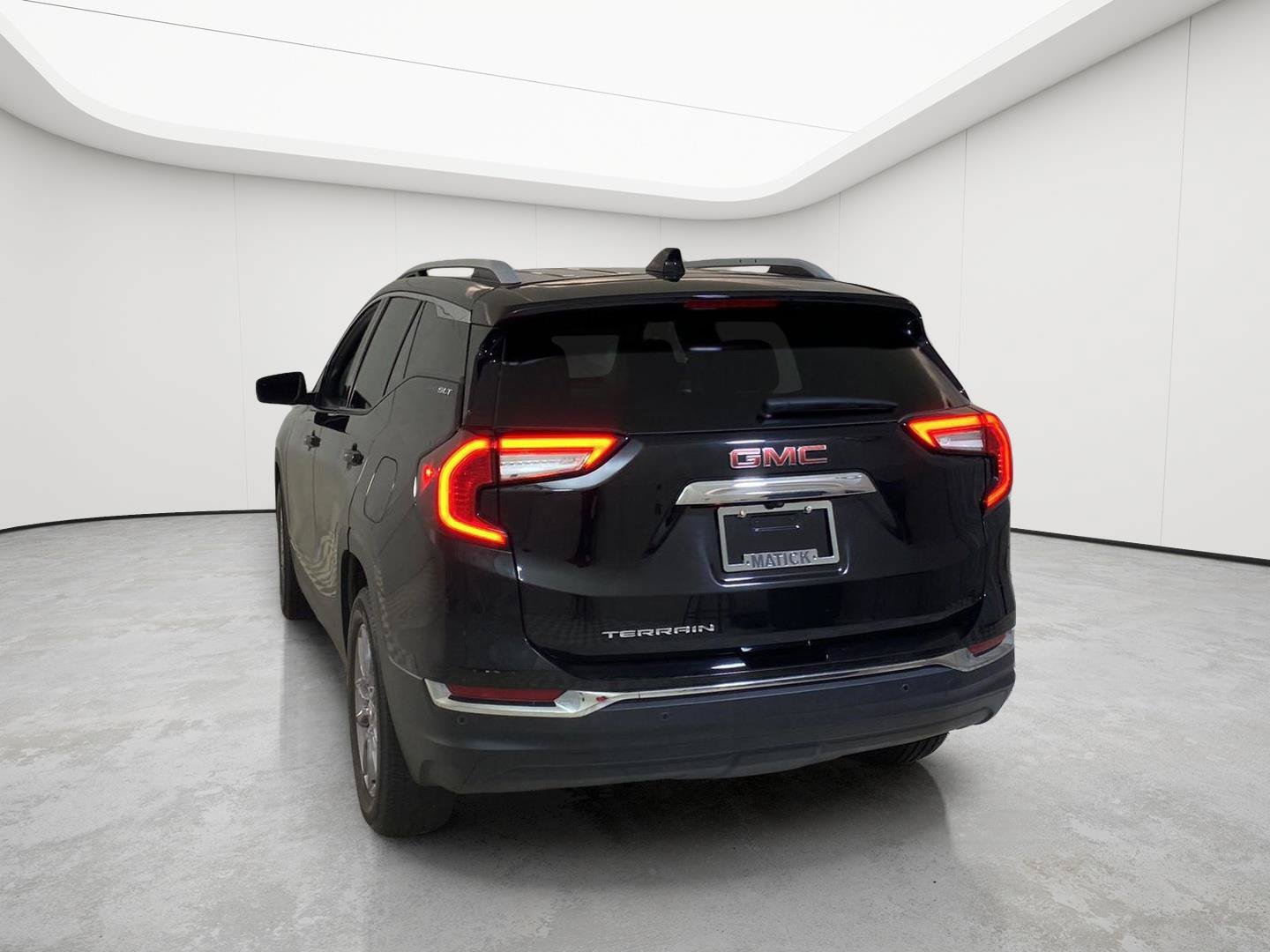 Certified 2023 GMC Terrain SLT w/ LPO, Floor Liner Package FWD image 13
