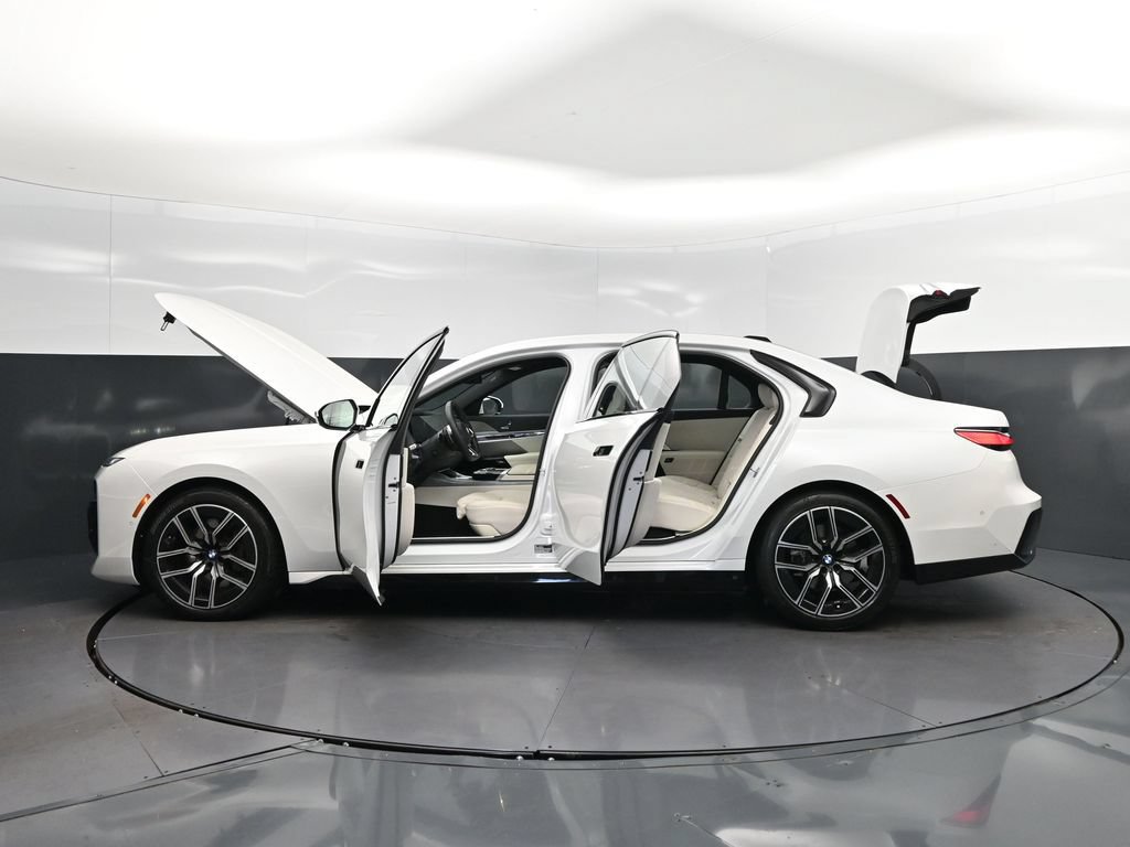 Certified 2024 BMW 740i w/ Executive Package RWD image 46