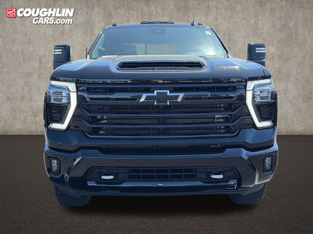 Used 2025 Chevrolet Silverado 3500 High Country w/ High Country Premium Package AWD/4WD image 9