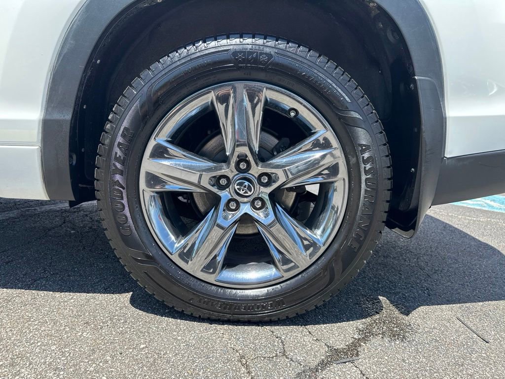 Used 2019 Toyota Highlander Limited Platinum AWD/4WD image 47