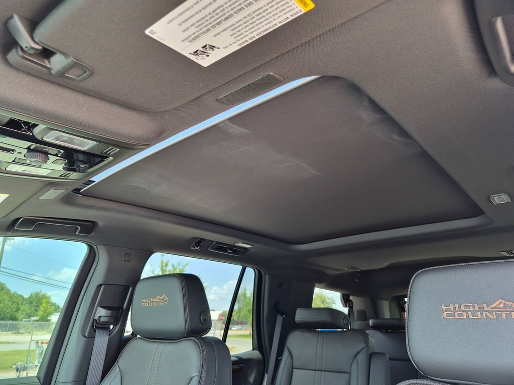 New 2026 Chevrolet Tahoe High Country AWD/4WD image 17