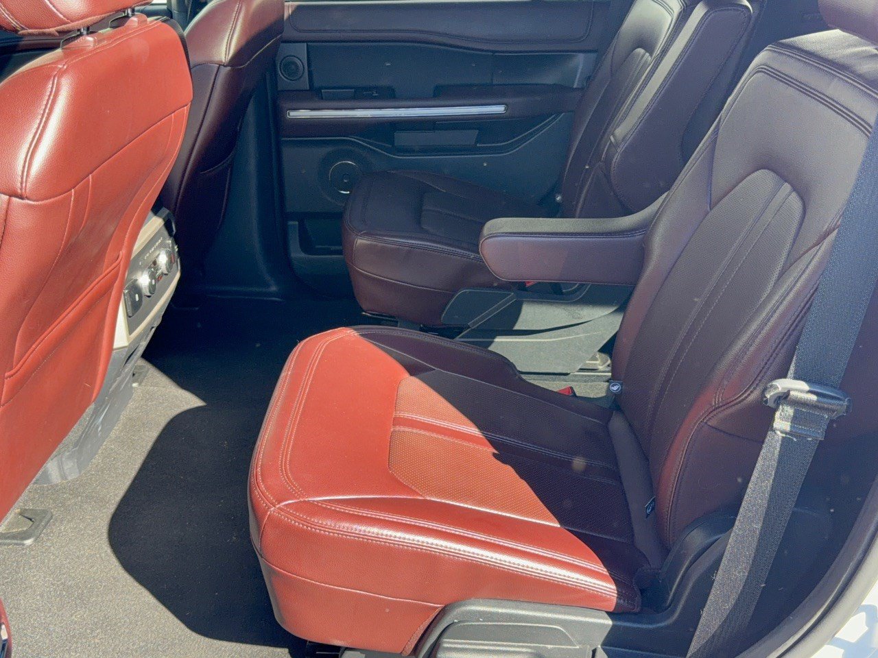 Used 2024 Ford Expedition Limited RWD image 25