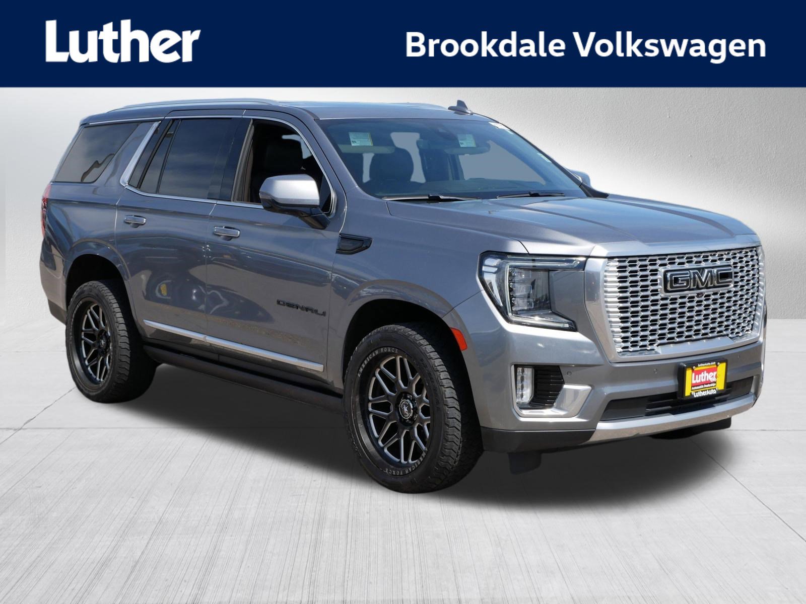 Used 2022 GMC Yukon Denali w/ Advanced Technology Package AWD/4WD image 1