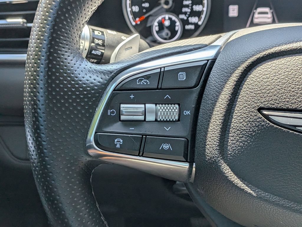 Used 2025 Genesis G70 2.5T RWD image 16