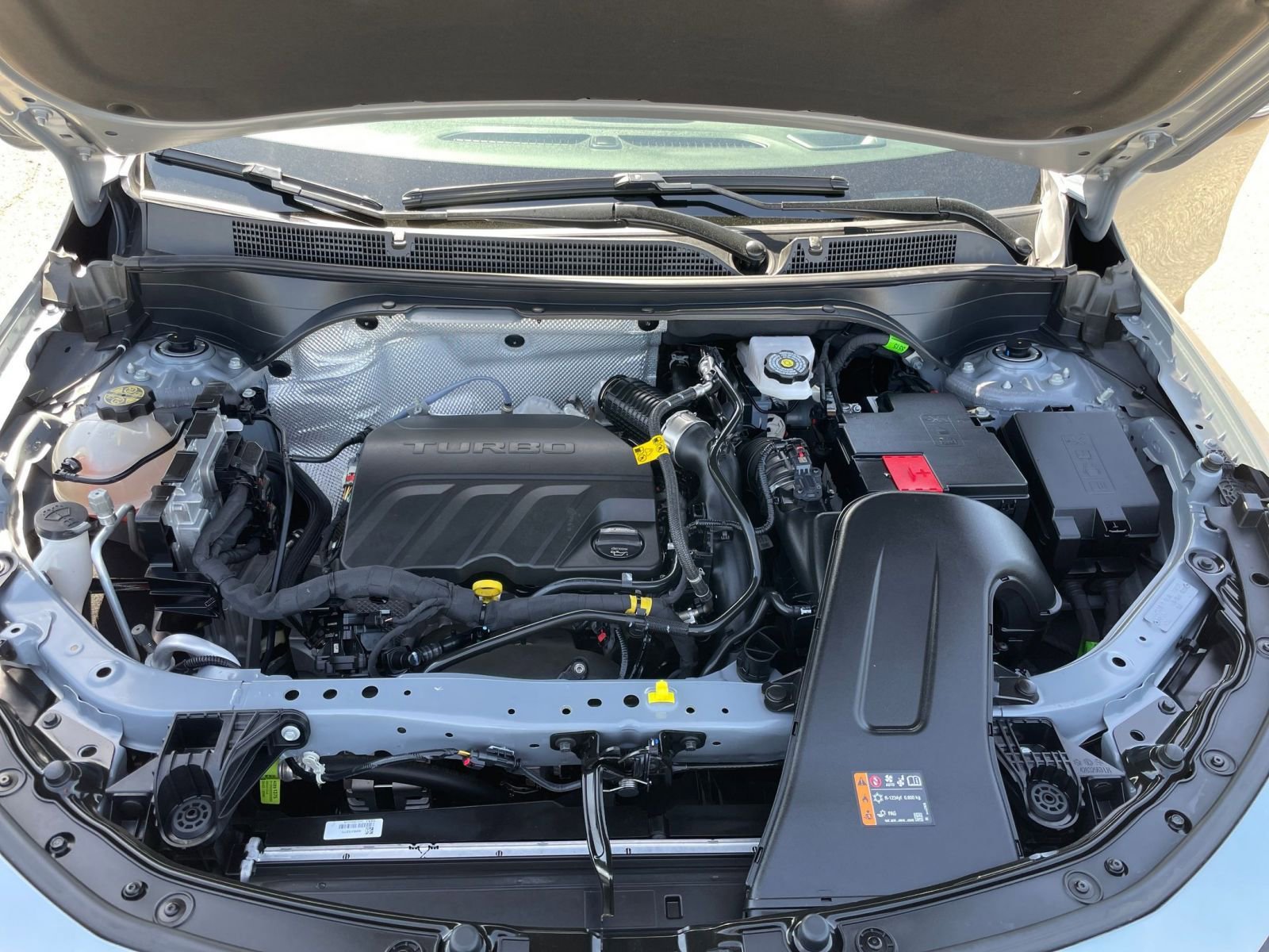 Used 2025 Buick Envista Preferred image 32