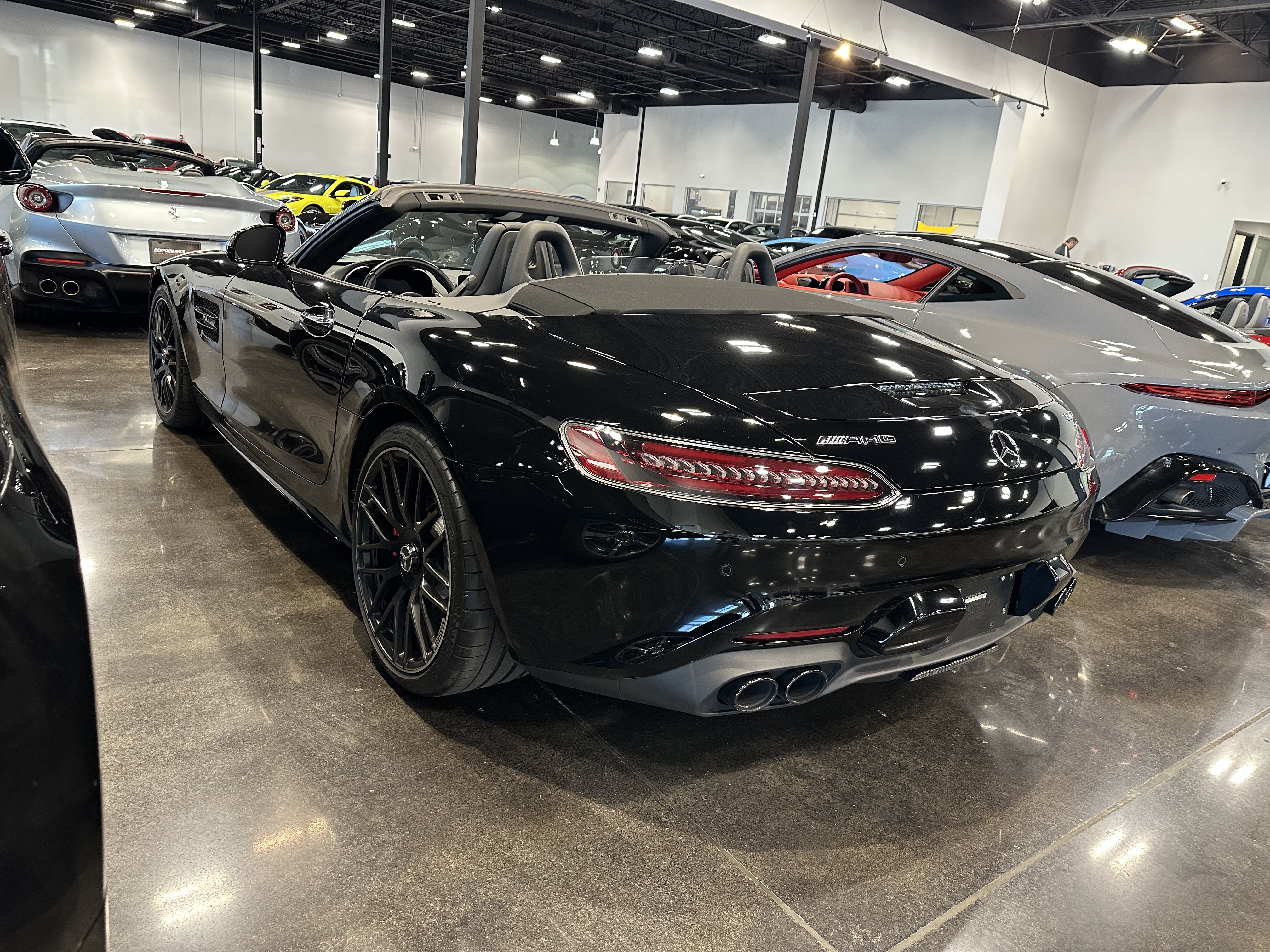 Used 2021 Mercedes-Benz AMG GT Roadster image 3
