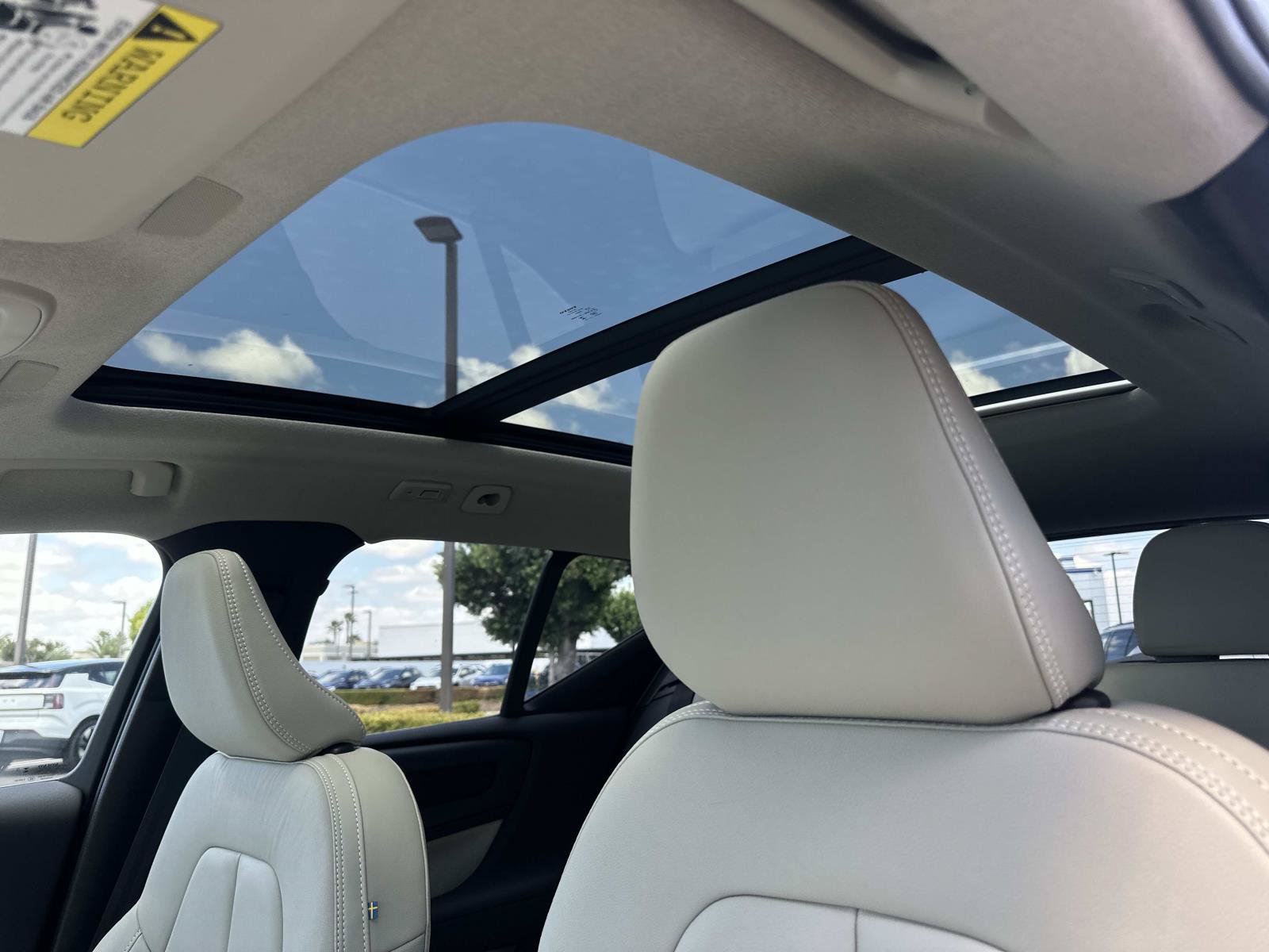 New 2026 Volvo XC40 B5 Ultra w/ Climate Package AWD/4WD image 24