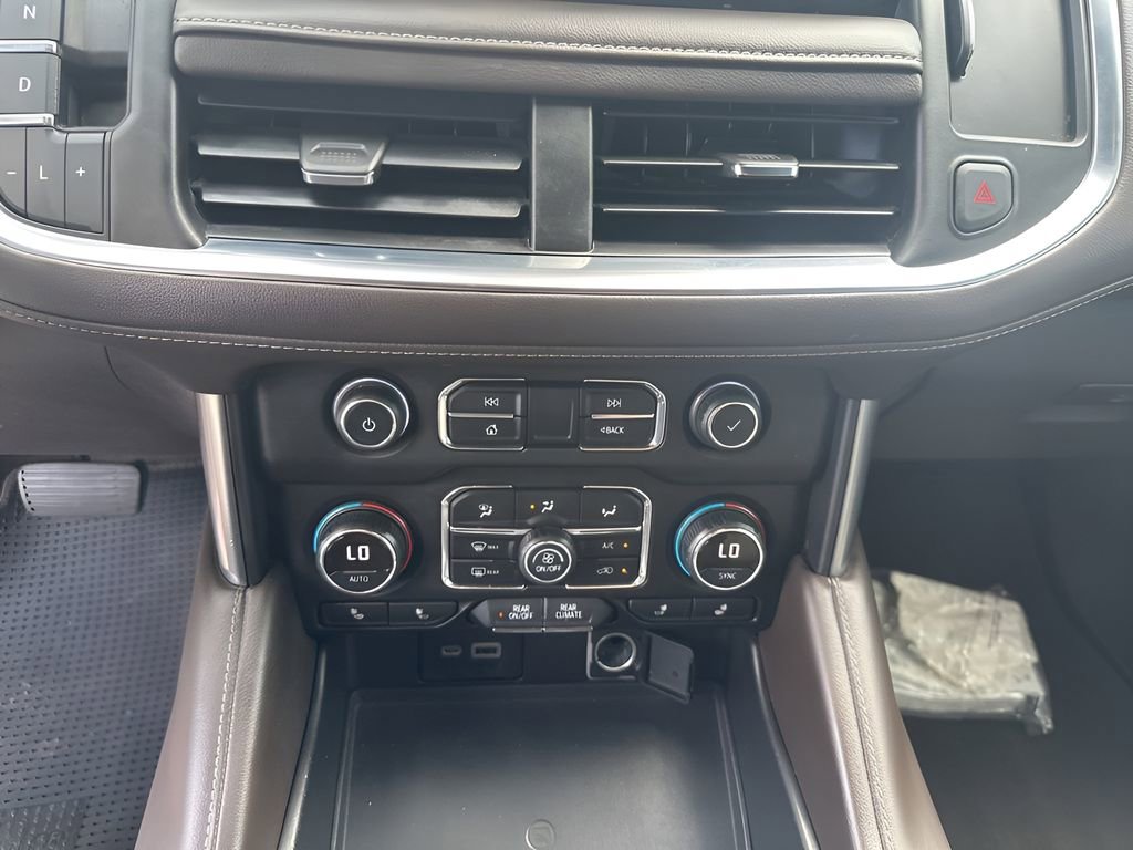 Used 2021 Chevrolet Tahoe Z71 w/ Z71 Signature Package image 34